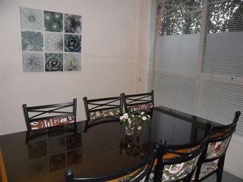 Australian Home Away @ Box Hill 21 - Maitland Accommodation 11