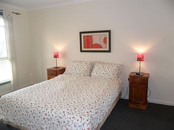 Australian Home Away @ Box Hill 32 - Maitland Accommodation 4