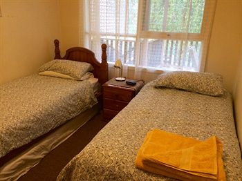 Australian Home Away @ Doncaster Grange Park - Maitland Accommodation 6