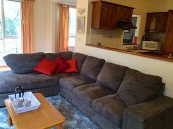 Australian Home Away @ Doncaster Grange Park - Maitland Accommodation 17