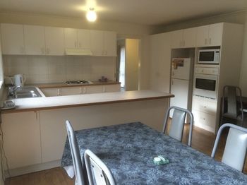 Australian Home Away Ringwood @ Bardia - Maitland Accommodation 14