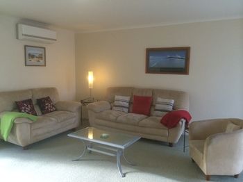 Australian Home Away Ringwood @ Bardia - Maitland Accommodation 17