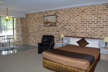 Airport Motel Sir Francis Drake - Maitland Accommodation 22