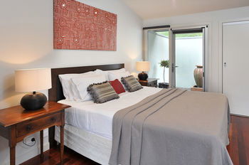 Araluen Villas - Maitland Accommodation 4