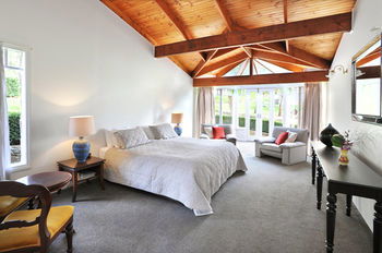 Araluen Villas - Maitland Accommodation 9