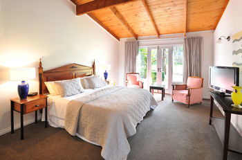 Araluen Villas - Maitland Accommodation 10