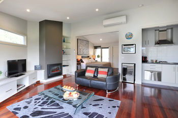 Araluen Villas - Maitland Accommodation 15
