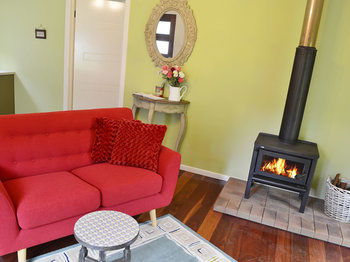 Apple Tree Cottage & Studio - Maitland Accommodation 14