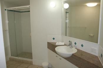 King's Row Holiday Apartments - Maitland Accommodation 11
