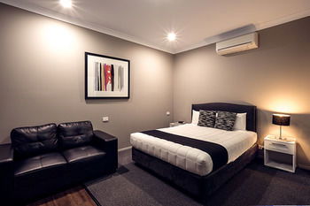 Akuna Motor Inn And Apartments - Maitland Accommodation 13