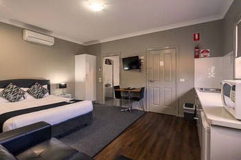 Akuna Motor Inn And Apartments - Maitland Accommodation 17