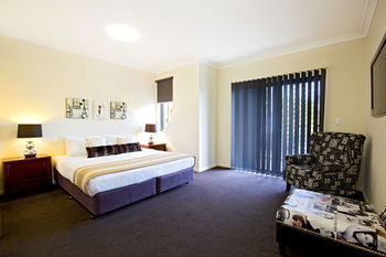 Astina Serviced Apartments - Central - Maitland Accommodation 2