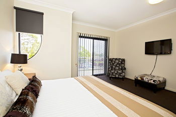 Astina Serviced Apartments - Central - Maitland Accommodation 3