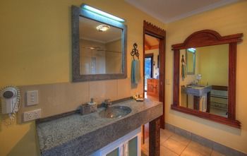 Maleny Tropical Retreat Balinese B&b - Maitland Accommodation 36