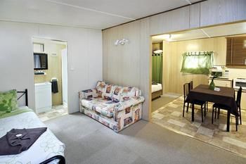 Mapleton Cabins & Caravan Park - Maitland Accommodation 3