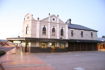 Peden's Hotel - Maitland Accommodation 13
