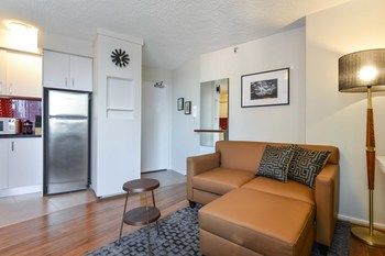 CBD Vistas - Maitland Accommodation 5