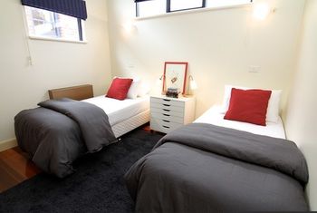 Apartment2c - Old Hat Factory - Maitland Accommodation 4