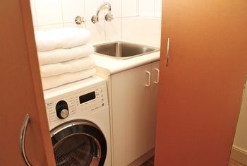 Apartment2c - Old Hat Factory - Maitland Accommodation 6