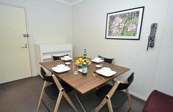 Darlinghurst 403 Pop Furnished Apartment - Maitland Accommodation 4