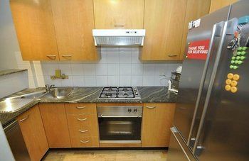 Darlinghurst 403 Pop Furnished Apartment - Maitland Accommodation 5