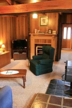 A Settler's Cottage - Maitland Accommodation 10