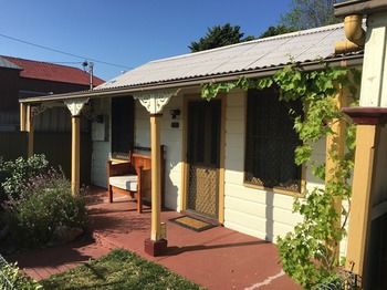 A Settler's Cottage - Maitland Accommodation 11