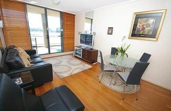 Homebush 122 Ben Furnished Apartment - Maitland Accommodation 6