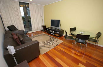 Homebush 3 Ben Furnished Apartment - Maitland Accommodation 5