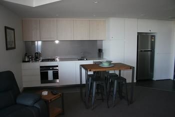 Apartment On King Street - Maitland Accommodation 9