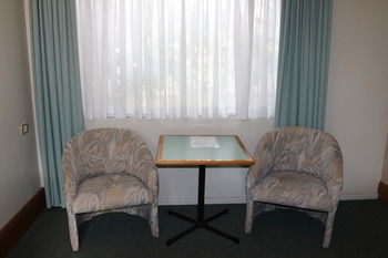The Hermitage Motel - Maitland Accommodation 7