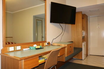 The Hermitage Motel - Maitland Accommodation 9