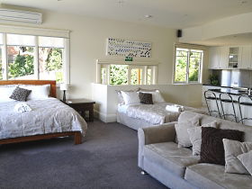 Belton House - Maitland Accommodation 0