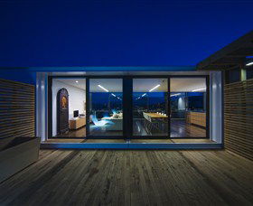 Avalon City Retreat - Maitland Accommodation 3