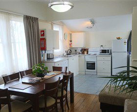 Amy Cottage - Maitland Accommodation 3