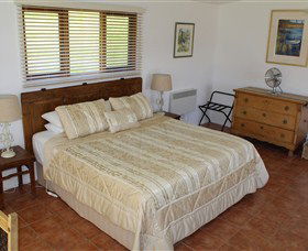 Cherryview Studio Retreat - Maitland Accommodation 3