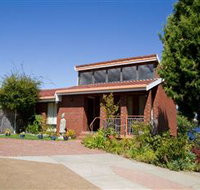 Waterside Accommodation - Derwent Retreat - Maitland Accommodation