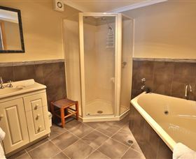 Abbey's 'The Bakery' - Maitland Accommodation 1