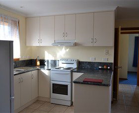 All Inn Strahan Holiday Units - Maitland Accommodation 3