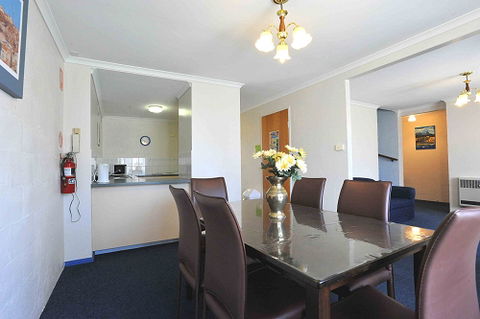 Alanvale Apartments & Motor Inn - Maitland Accommodation 0