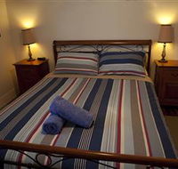The Spotted Salmon Cottage - Maitland Accommodation