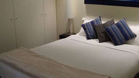 About Melbourne Apartments - Maitland Accommodation 3