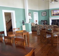 Bank on Main - Maitland Accommodation