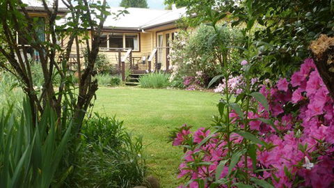Annie's Garden Retreat - Maitland Accommodation 1