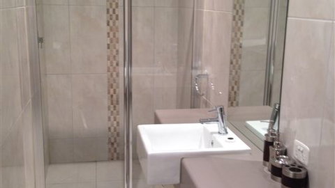 Cypress Drive Townhouse - Maitland Accommodation 4