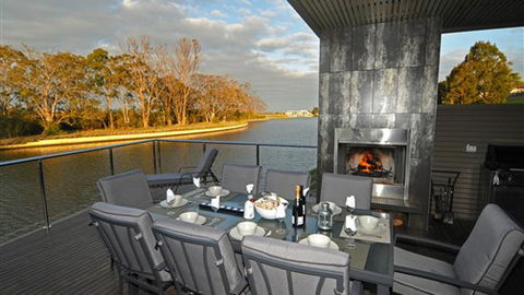 Gippsland Lakehouse - Maitland Accommodation 0