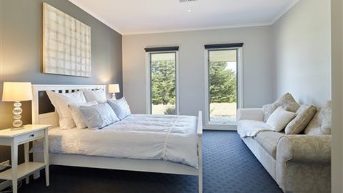 Neerim Chateau - Maitland Accommodation 1