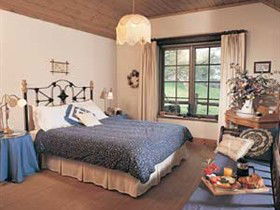 Adelaide Hills Country Cottages - Gum Tree Cottage - Maitland Accommodation 2