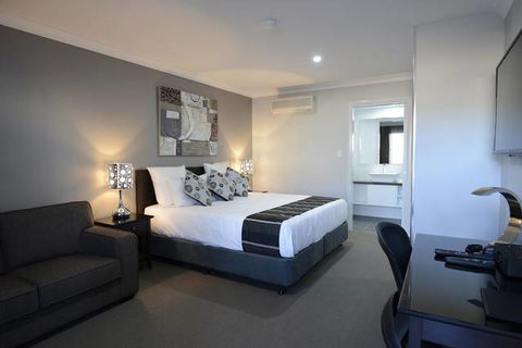 Aastro Dish Motor Inn - Maitland Accommodation 0