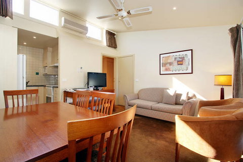 Alzburg Resort - Maitland Accommodation 0